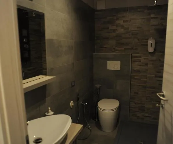 ゲストハウス Tlcafe Hospitality San Secondo Parmense